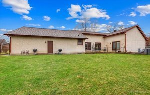 219 Brookside Drive, Elgin, IL 60123