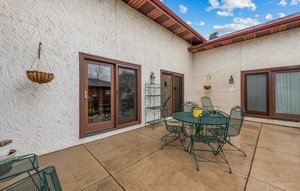 219 Brookside Drive, Elgin, IL 60123