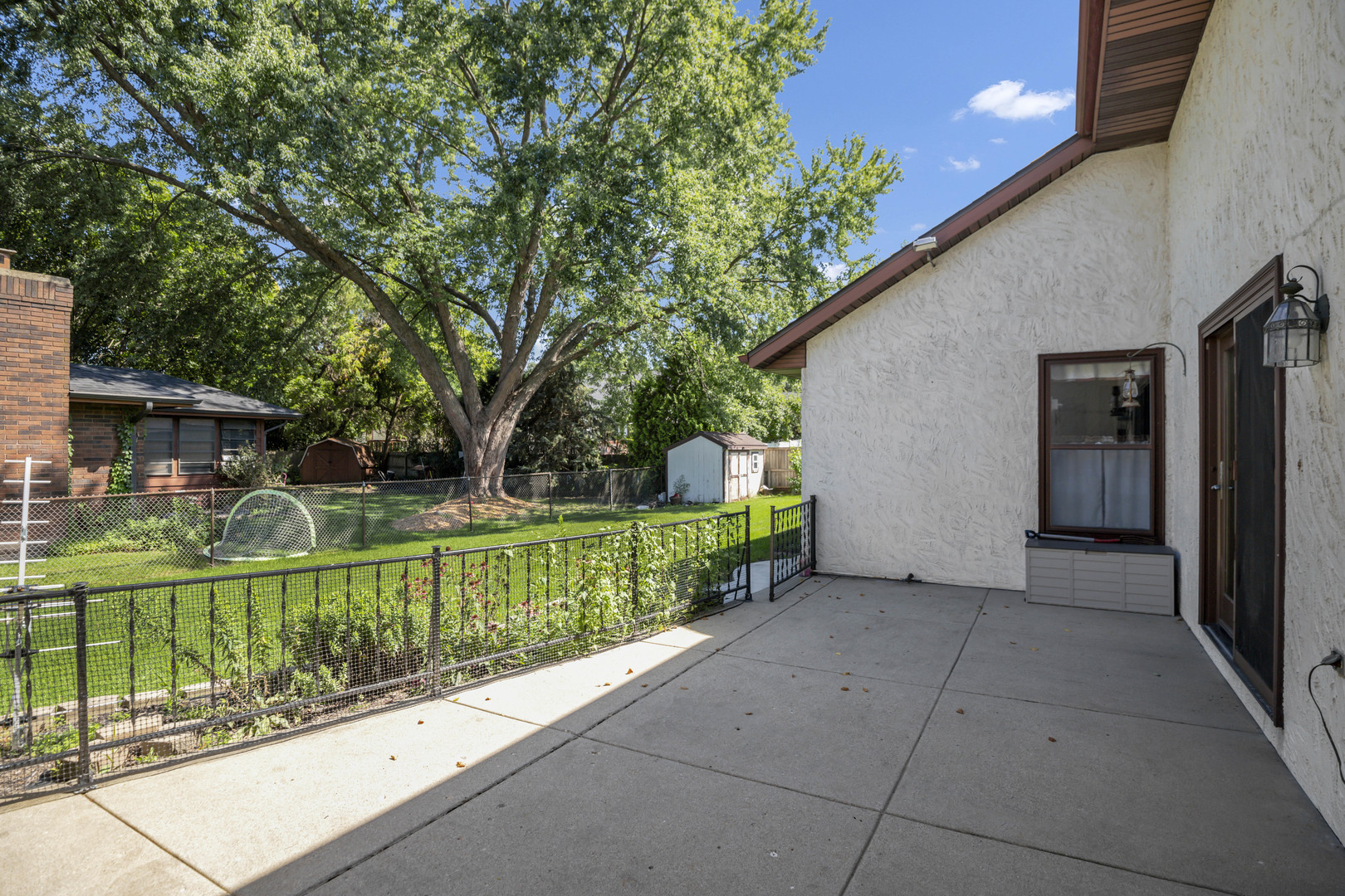 219 Brookside Drive, Elgin, IL 60123