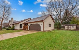 219 Brookside Drive, Elgin, IL 60123