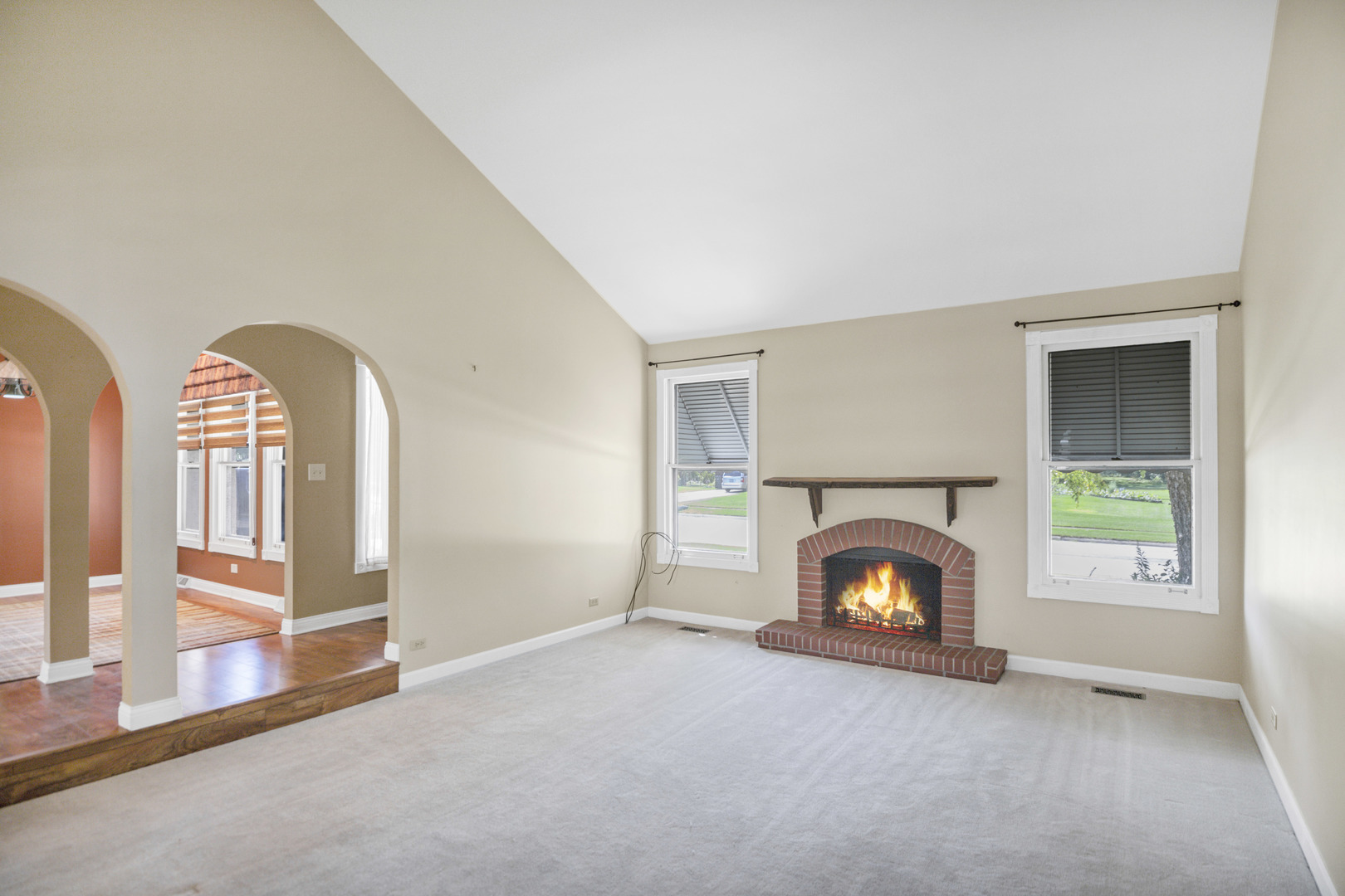 219 Brookside Drive, Elgin, IL 60123