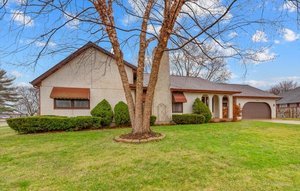 219 Brookside Drive, Elgin, IL 60123