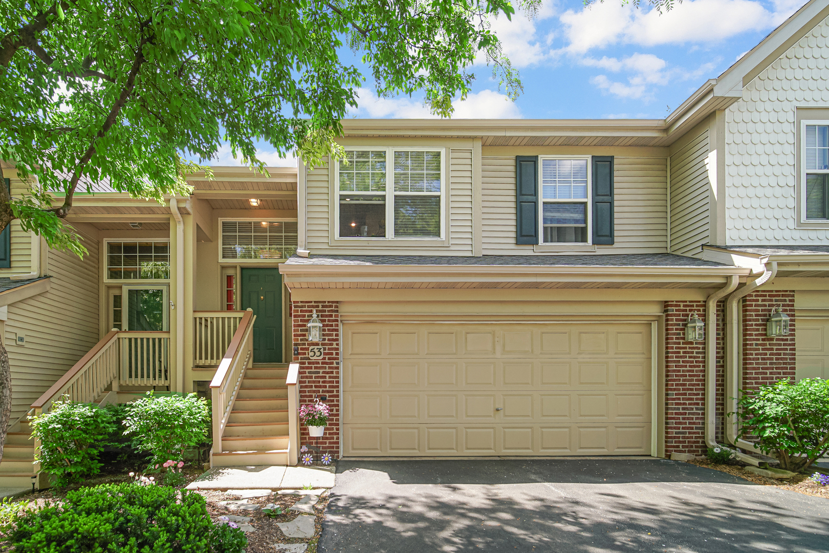 53 Samuel Drive, Streamwood, IL 60107