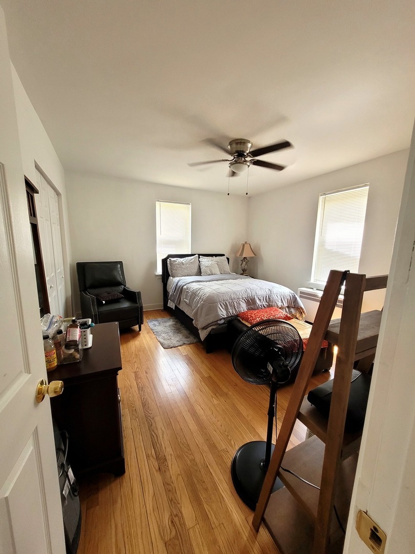 9522 S Vanderpoel Avenue, Chicago, IL 60643