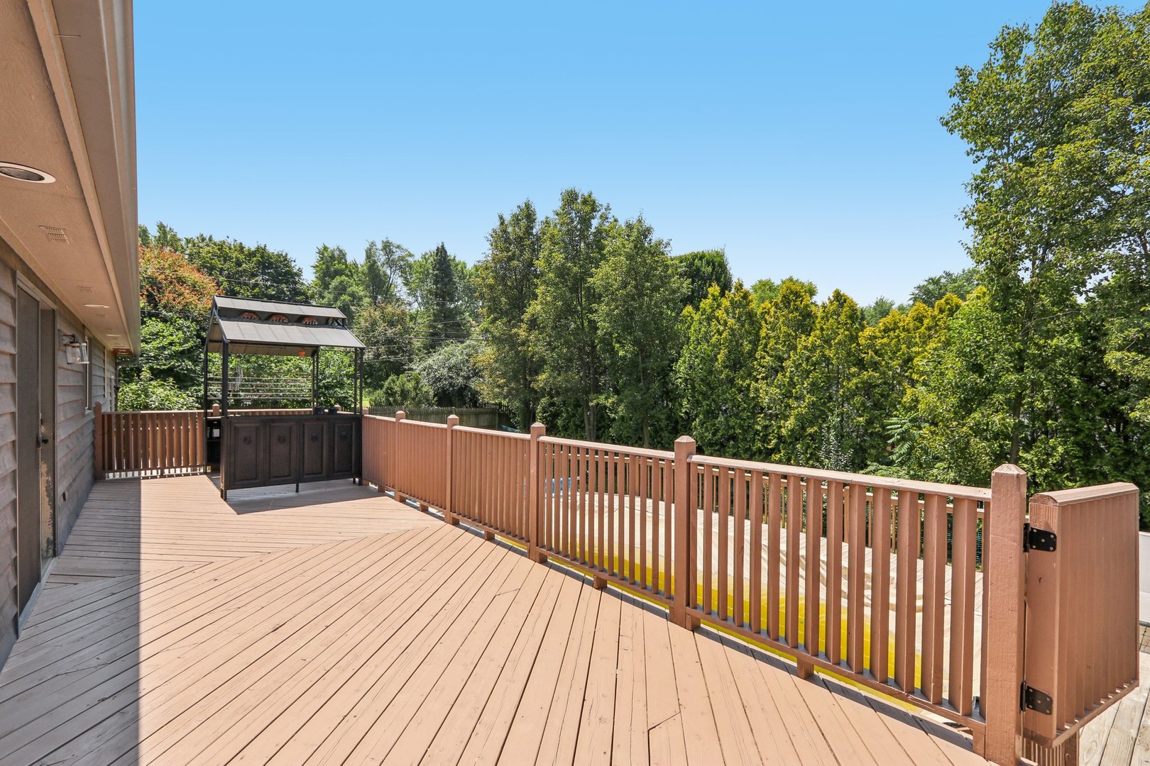 12122 220th Avenue, Bristol, WI 53104