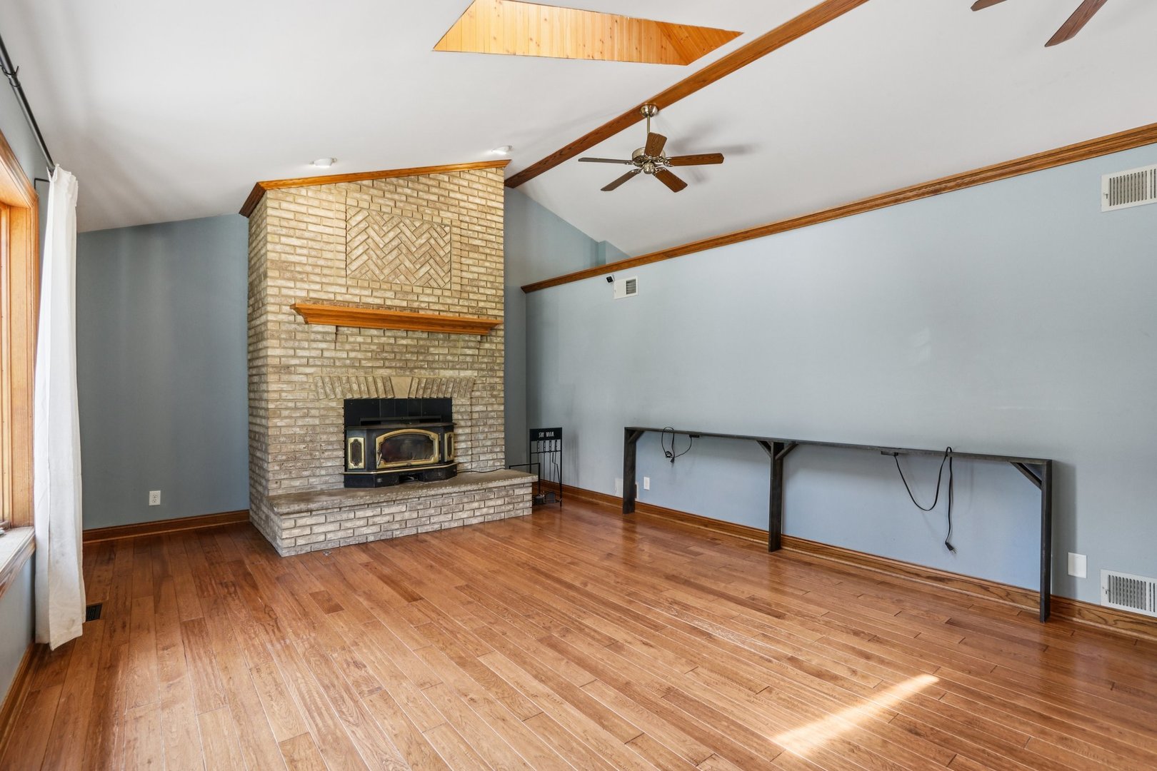 12122 220th Avenue, Bristol, WI 53104