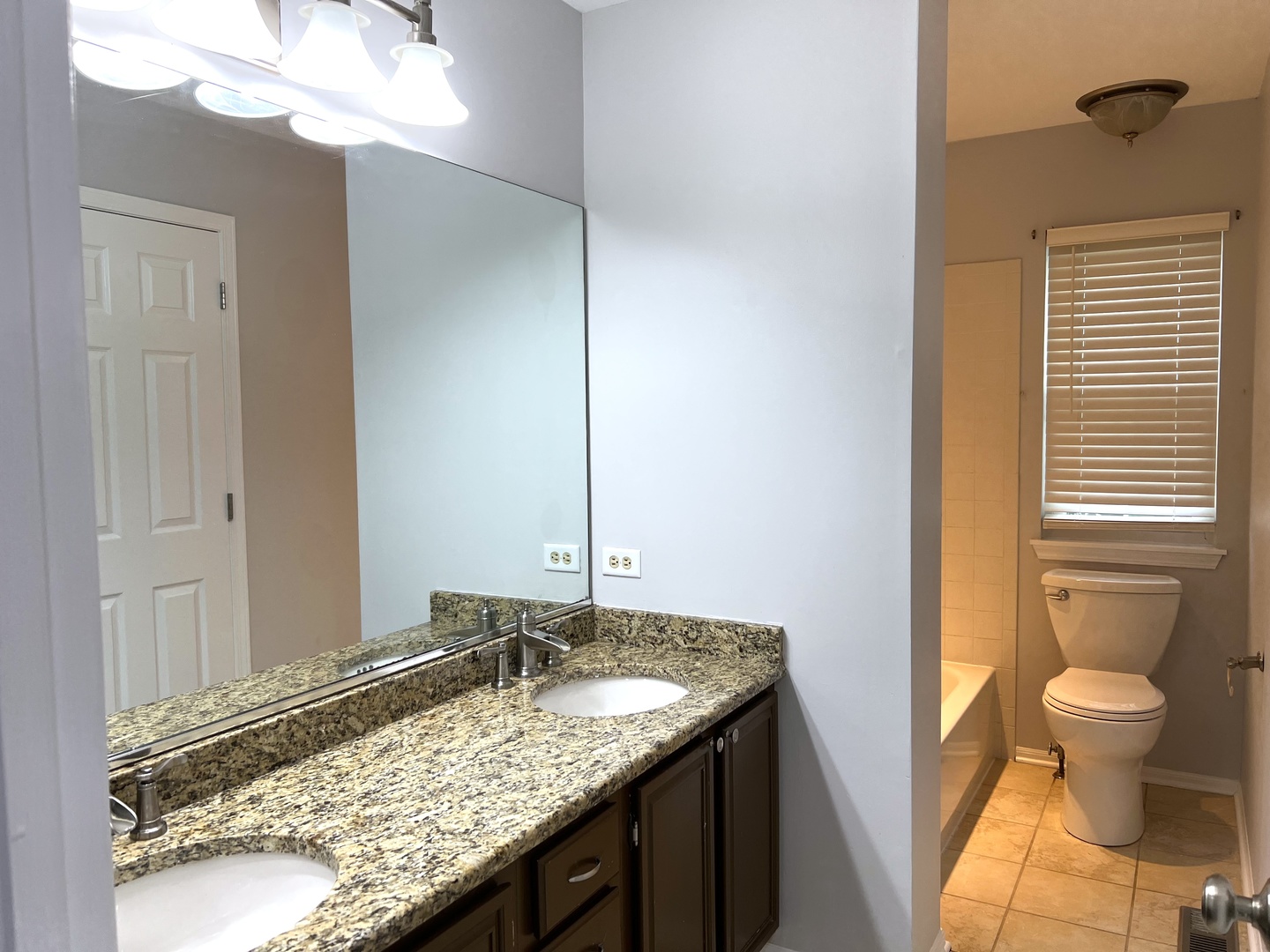 1164 Lakewood Circle, Naperville, IL 60540