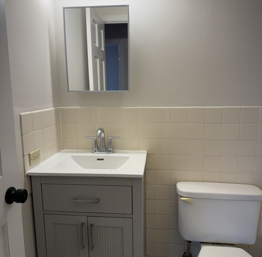 901 Gael Drive #B, Joliet, IL 60435