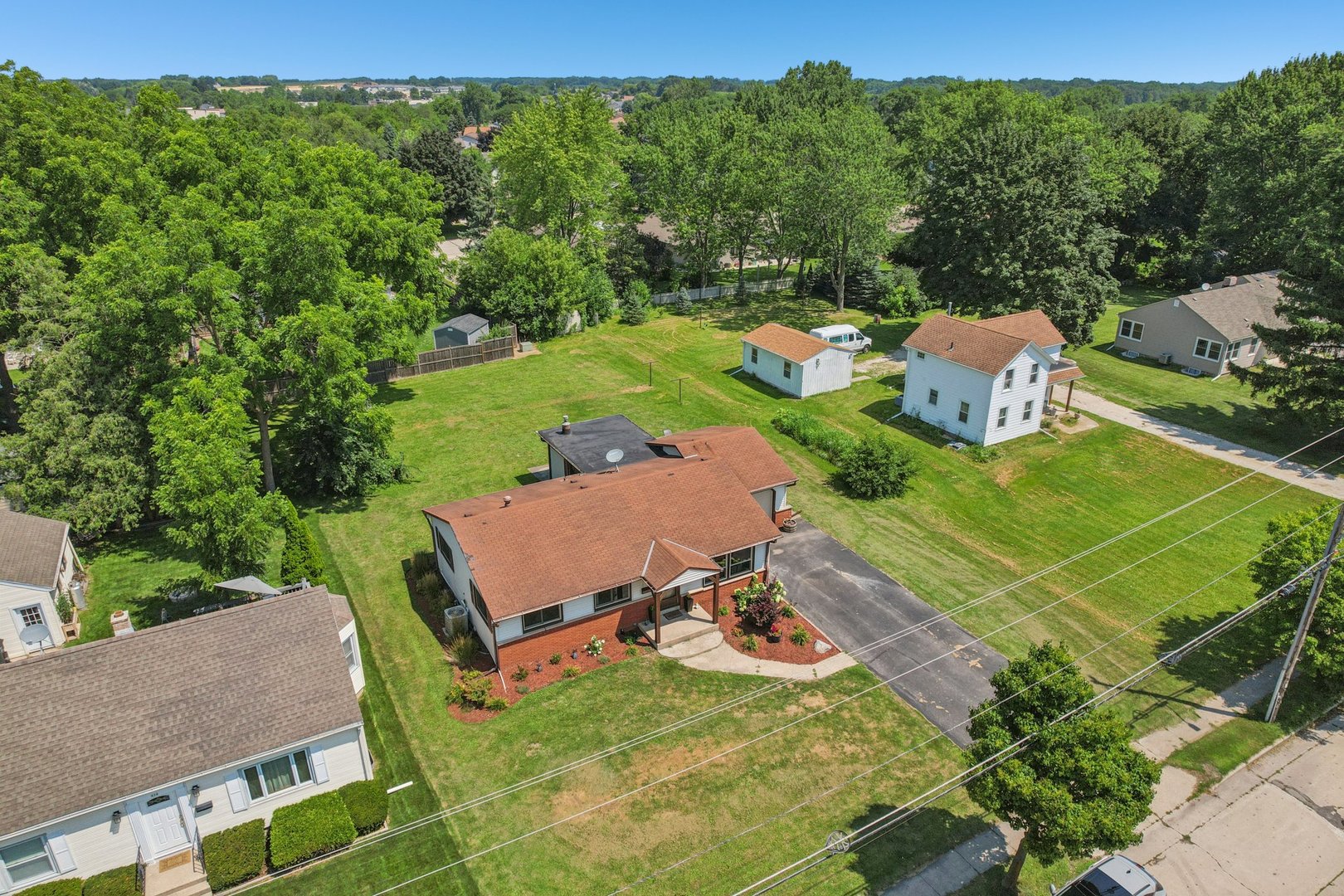 620 E Main Street, Waterford, WI 53185