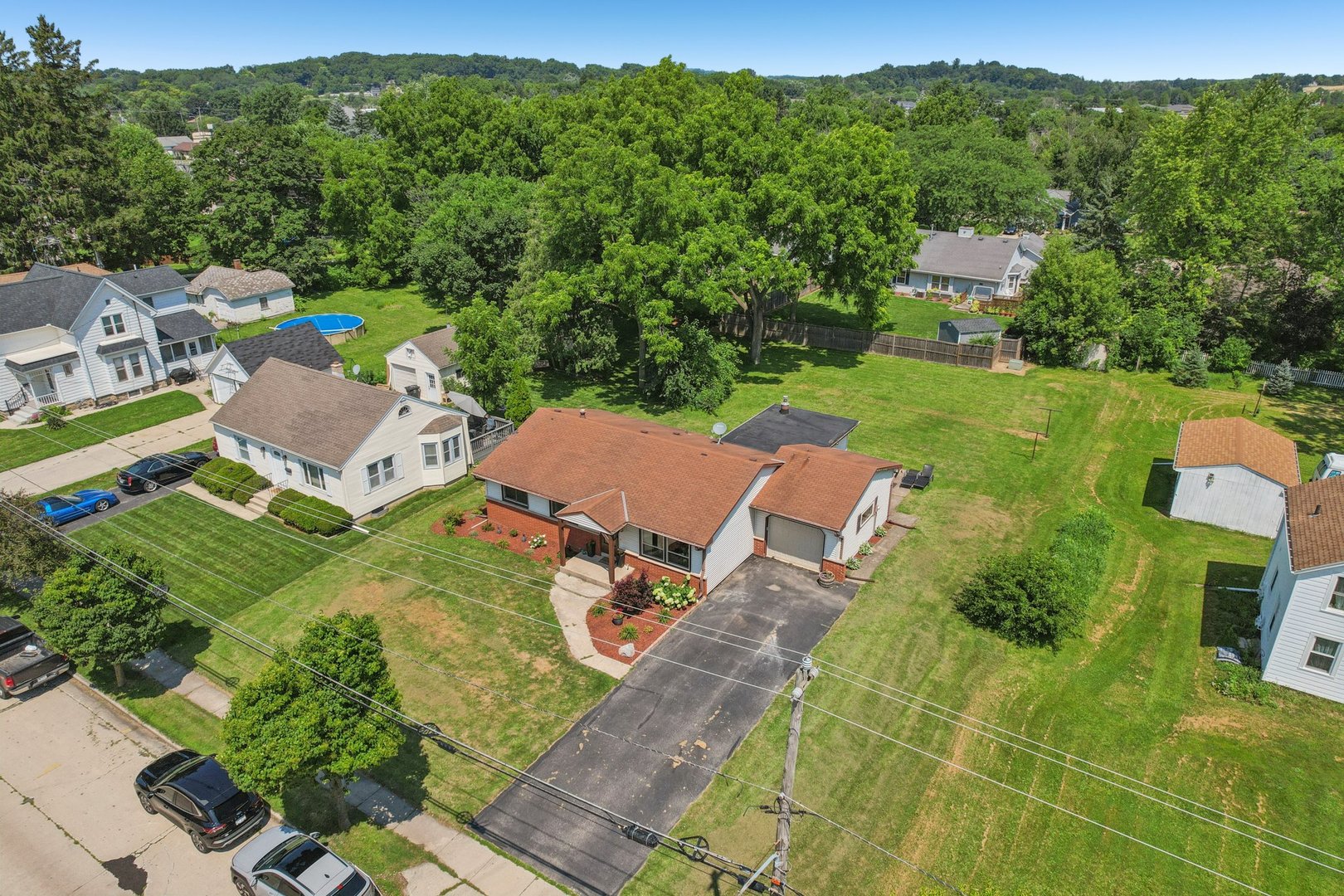 620 E Main Street, Waterford, WI 53185