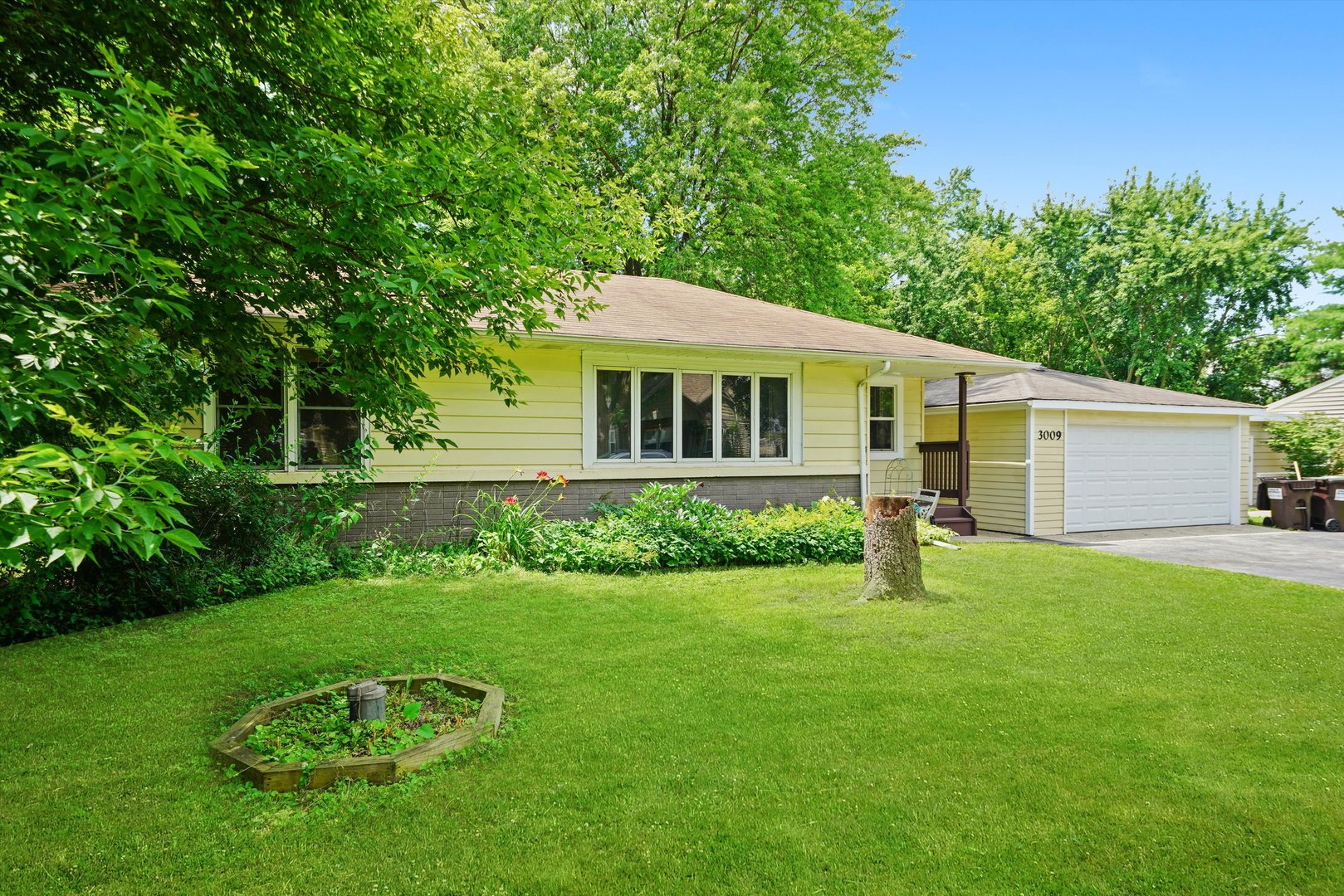 3009 Mary Lane, McHenry, IL 60050