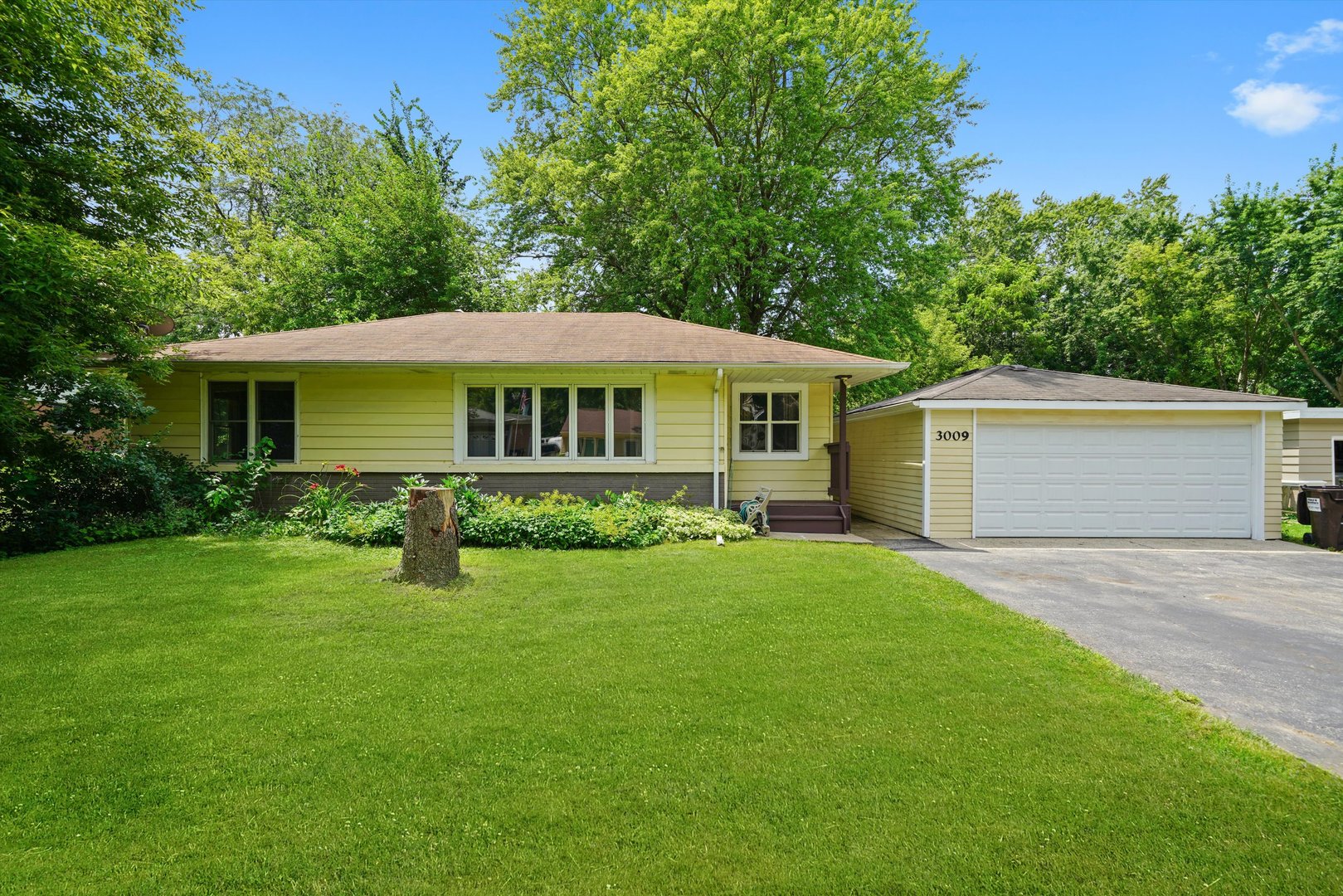 3009 Mary Lane, McHenry, IL 60050