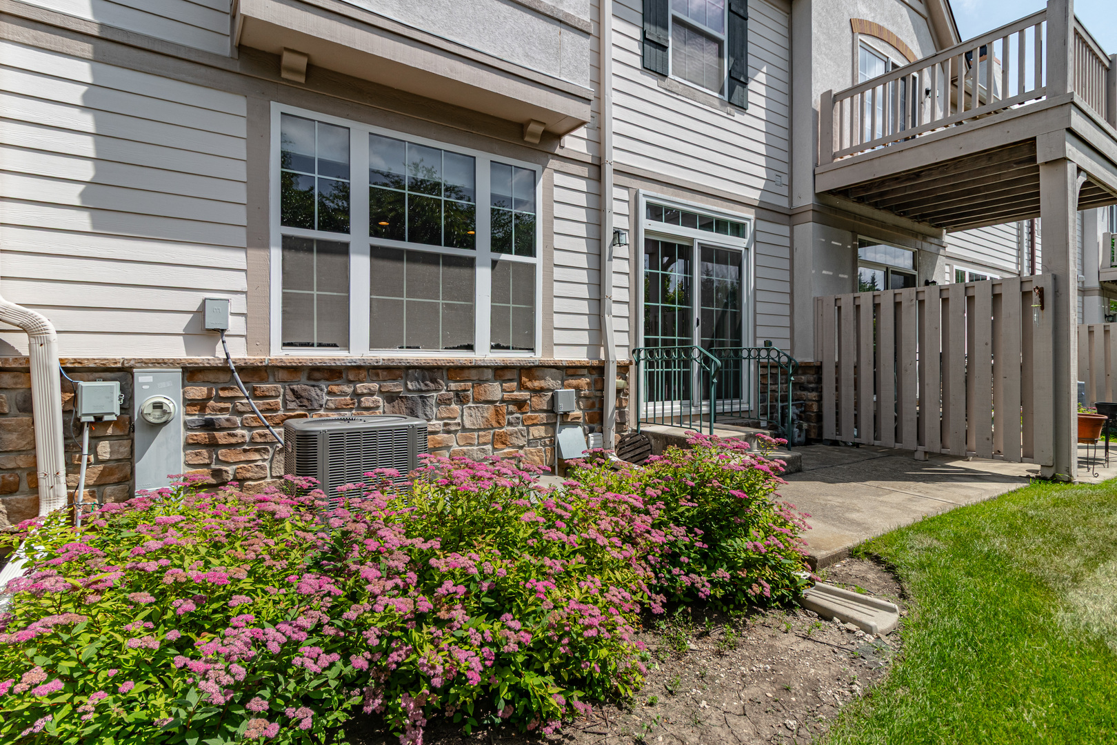 403 Shadow Creek Drive, Vernon Hills, IL 60061