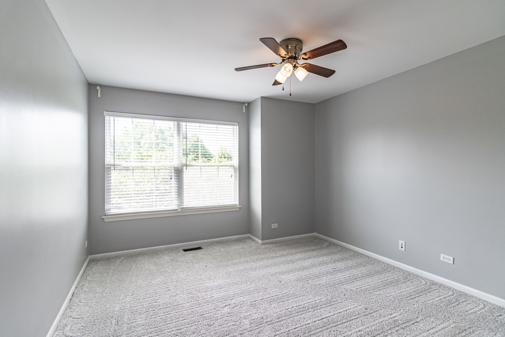 403 Shadow Creek Drive, Vernon Hills, IL 60061