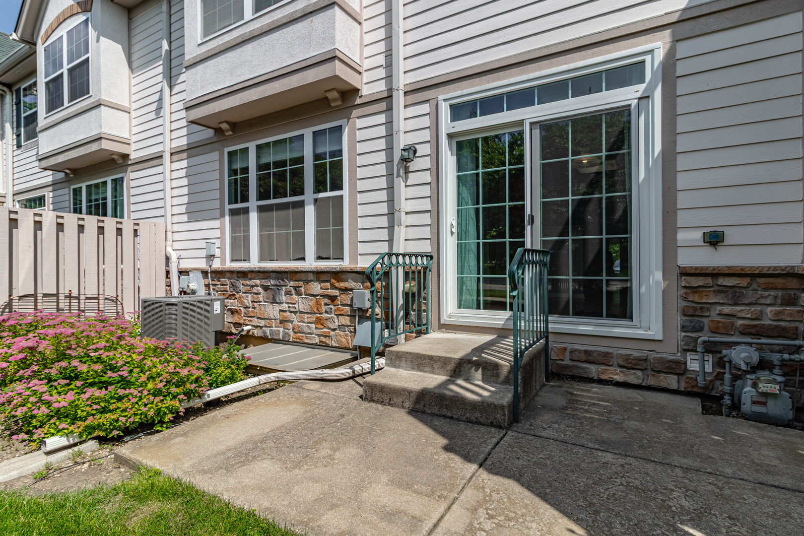 403 Shadow Creek Drive, Vernon Hills, IL 60061