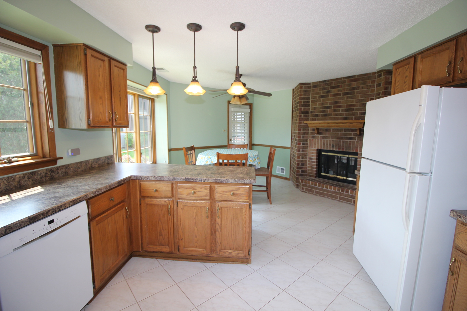 7853 W Oak Hills Court #2DR, Palos Heights, IL 60463
