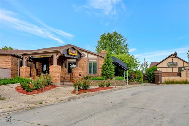 7853 W Oak Hills Court #2DR, Palos Heights, IL 60463