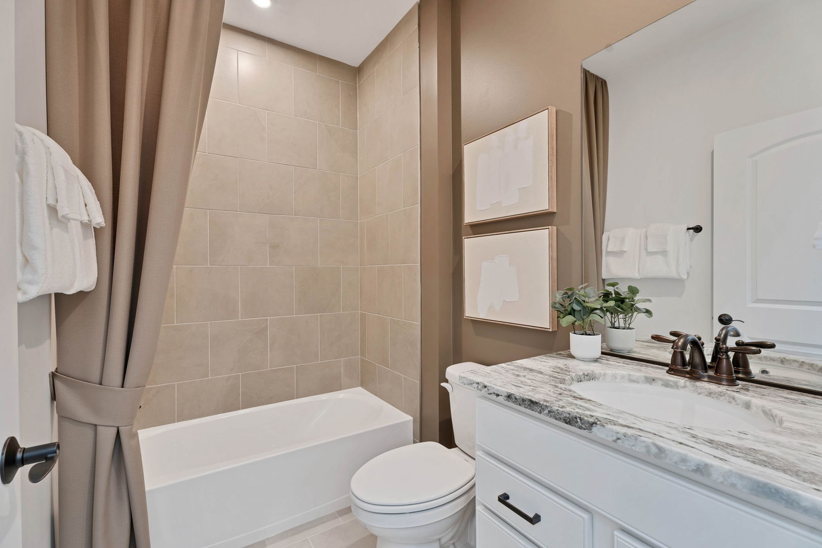 1430 Preserve Drive #29, Carol Stream, IL 60188