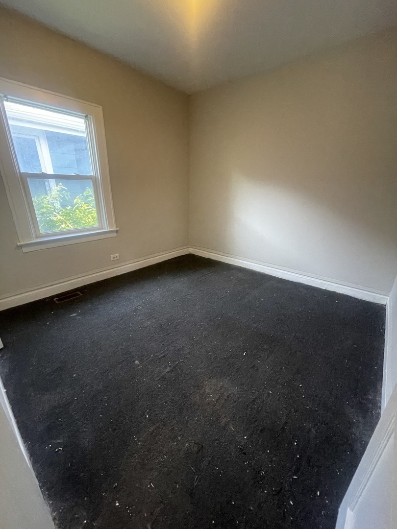 10056 S Indiana Avenue, Chicago, IL 60628