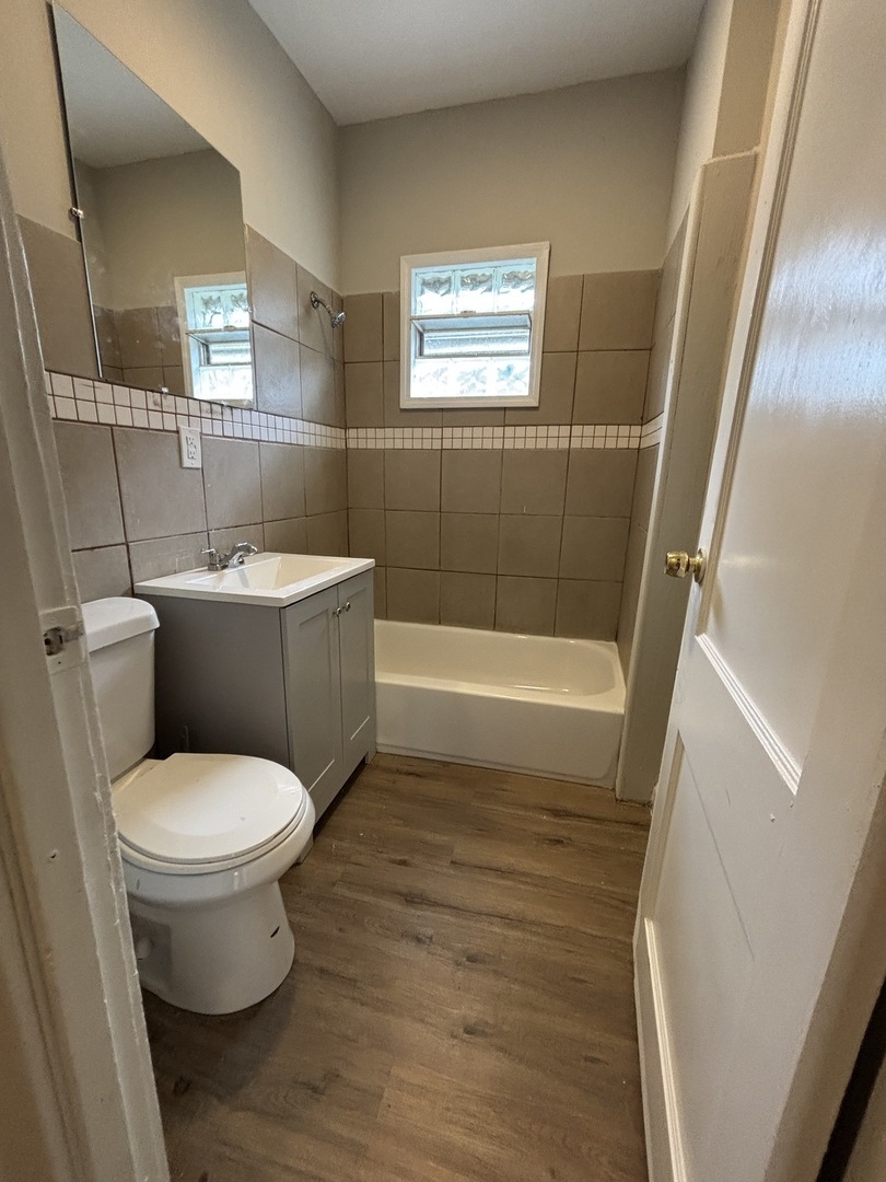 10056 S Indiana Avenue, Chicago, IL 60628