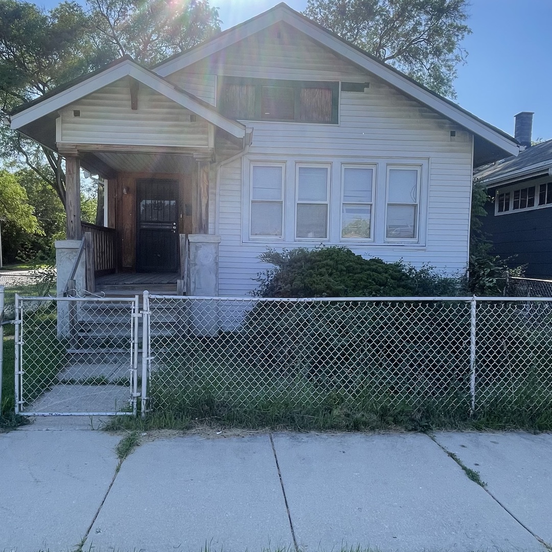 10056 S Indiana Avenue, Chicago, IL 60628