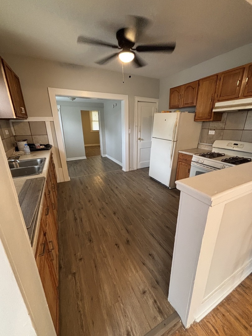 10056 S Indiana Avenue, Chicago, IL 60628
