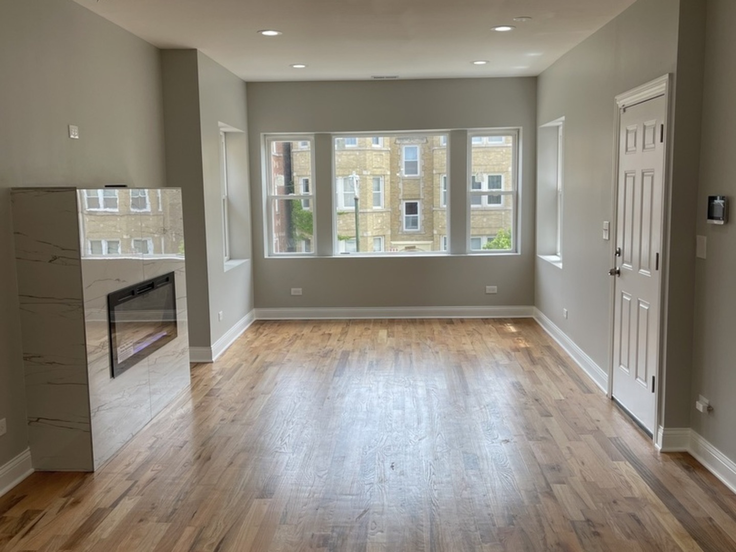 10914 S Vernon Avenue, Chicago, IL 60628