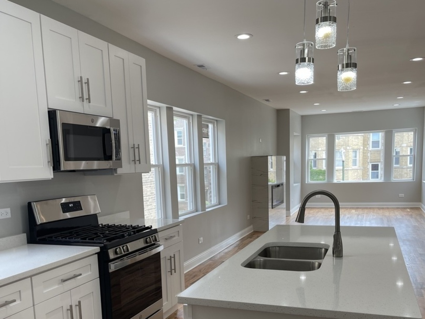 10914 S Vernon Avenue, Chicago, IL 60628