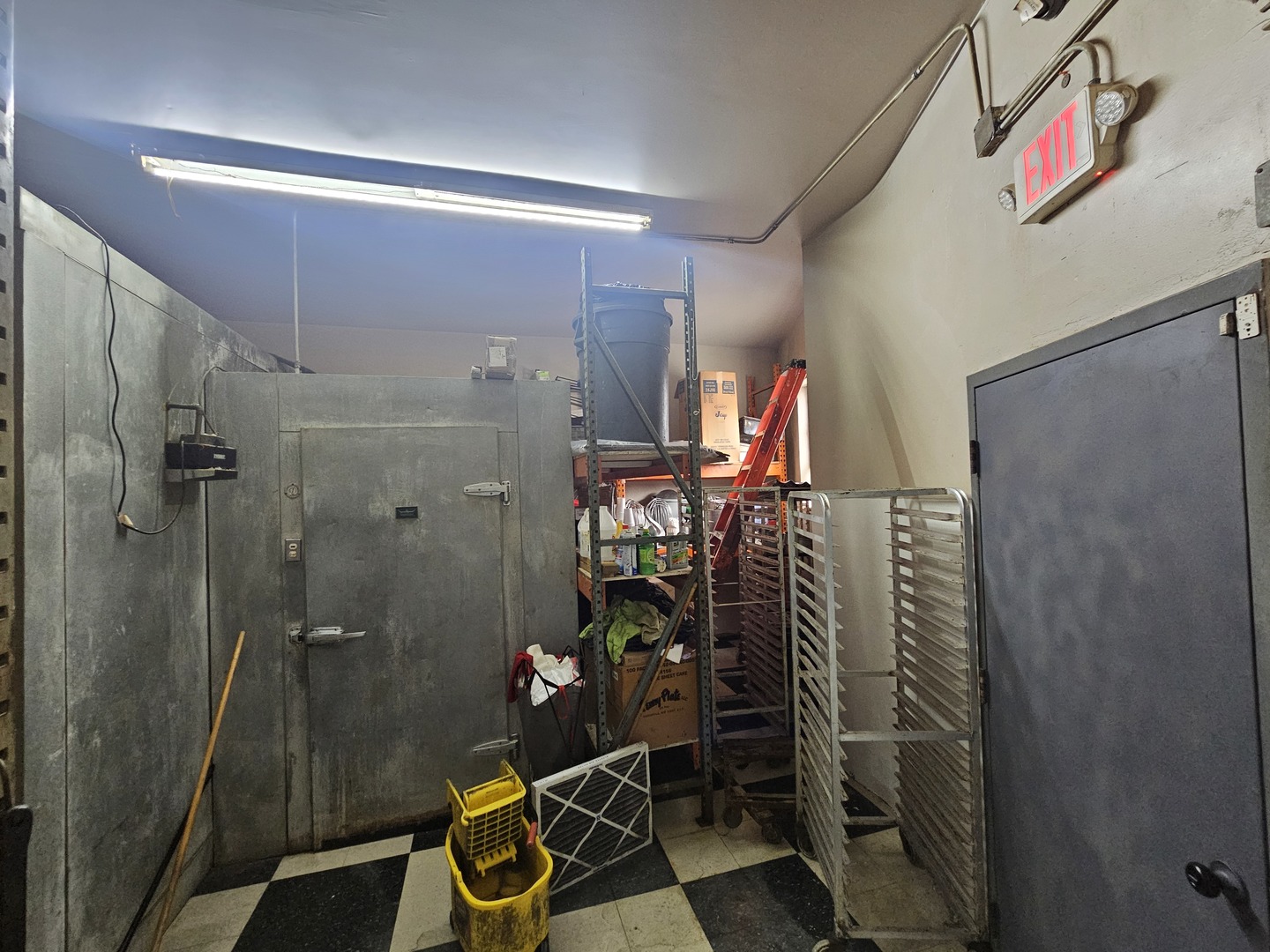 9713 Franklin Avenue, Franklin Park, IL 60131