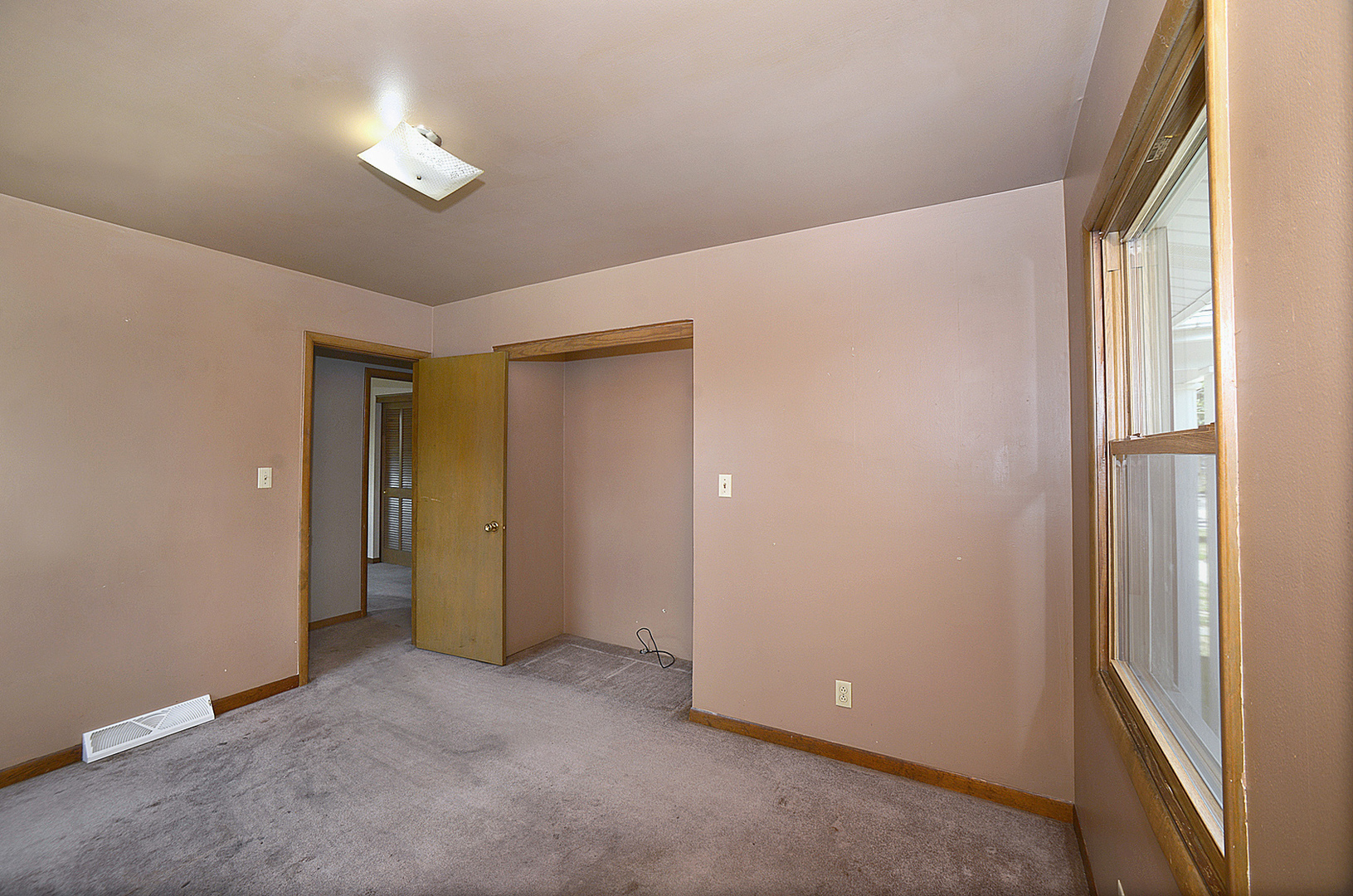 329 Desoto Street, Ottawa, IL 61350