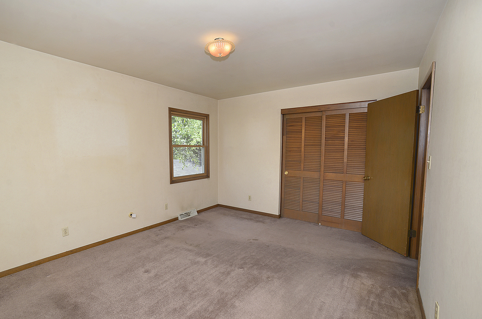 329 Desoto Street, Ottawa, IL 61350