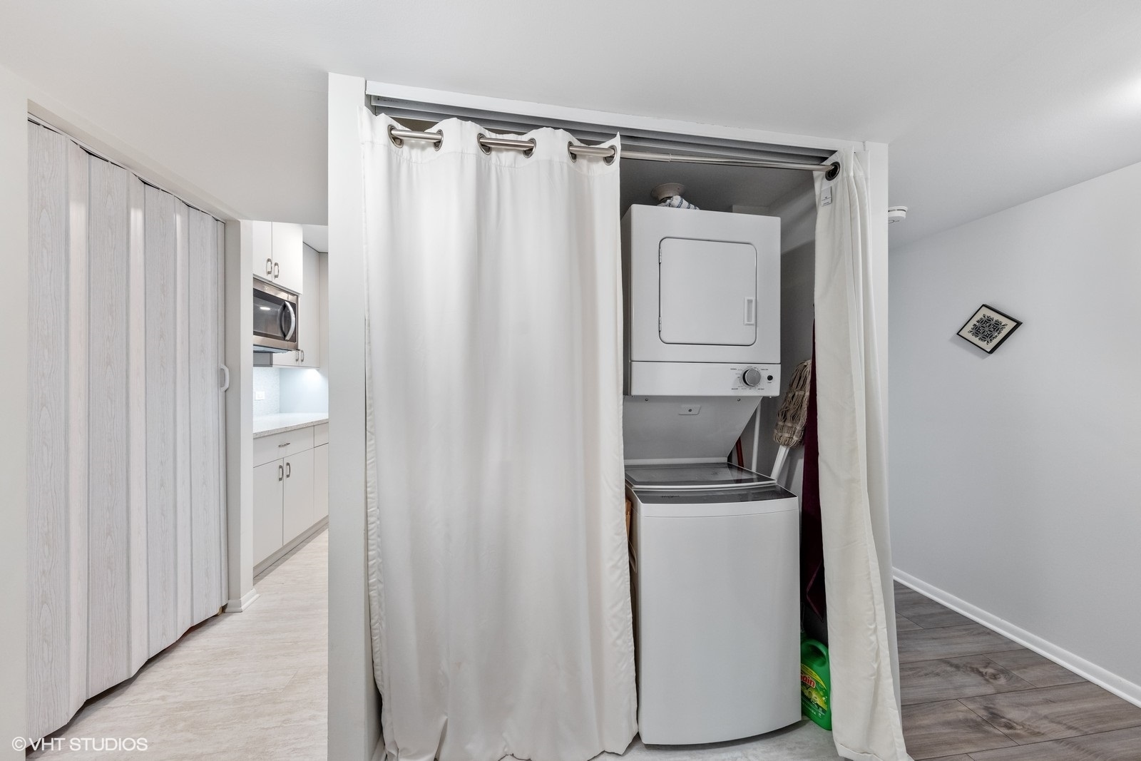 6585 Main Street #401, Downers Grove, IL 60516