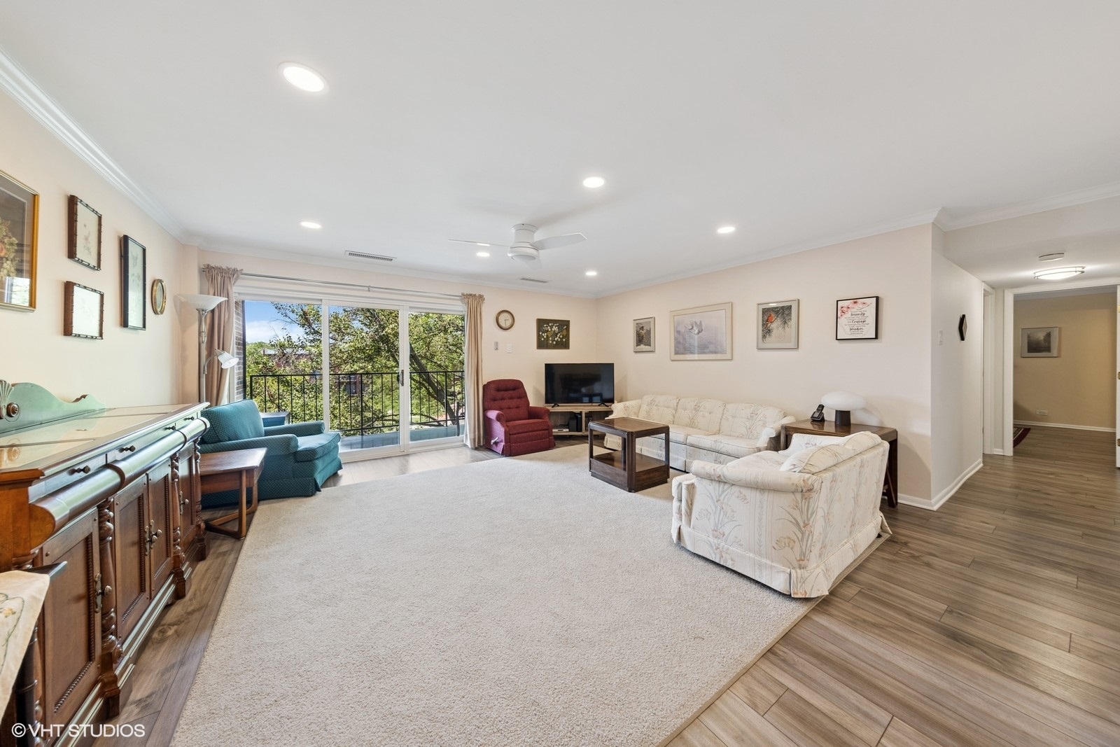 6585 Main Street #401, Downers Grove, IL 60516