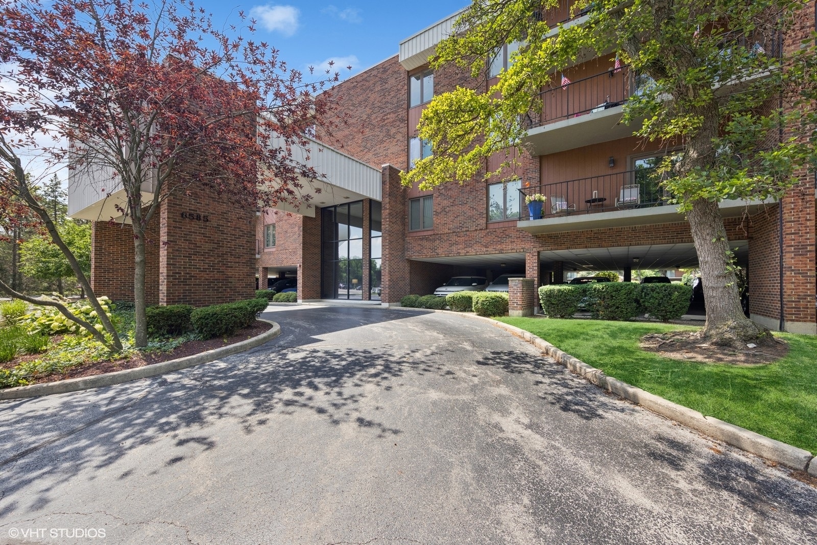 6585 Main Street #401, Downers Grove, IL 60516
