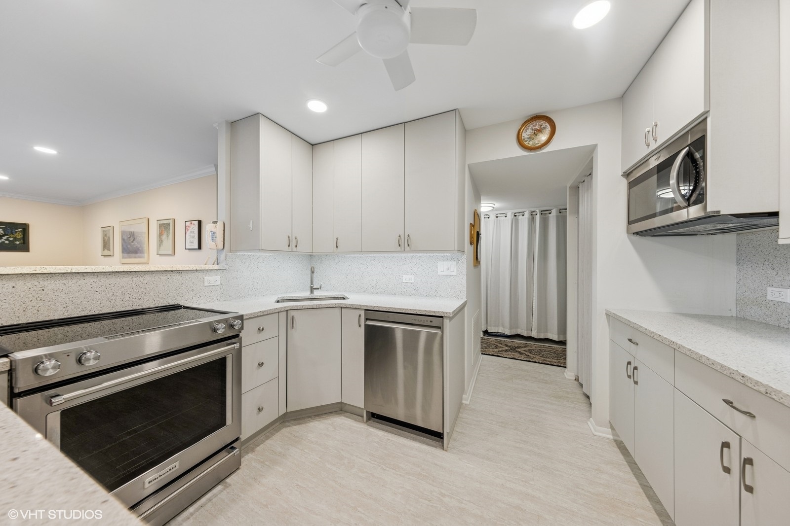 6585 Main Street #401, Downers Grove, IL 60516