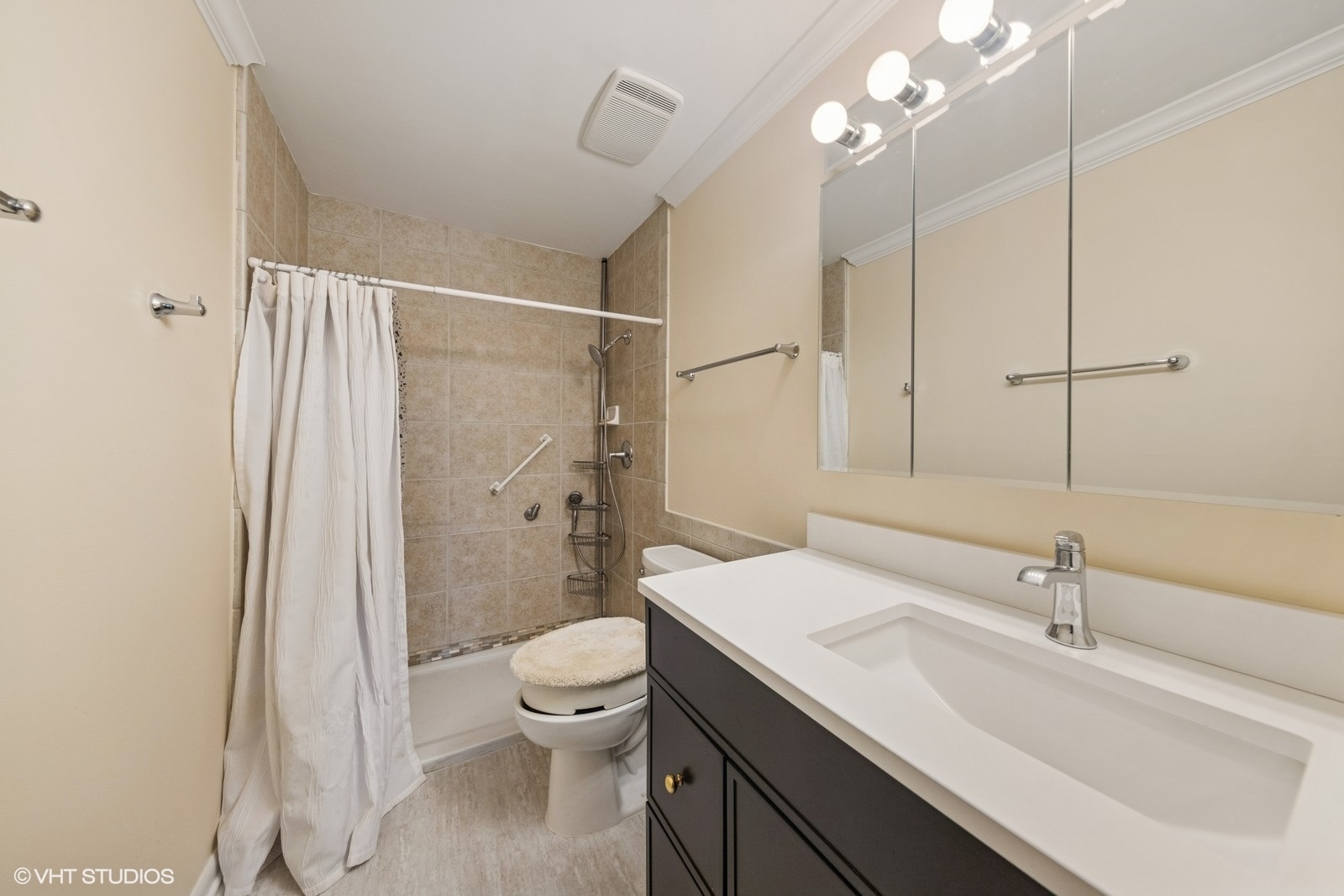 6585 Main Street #401, Downers Grove, IL 60516