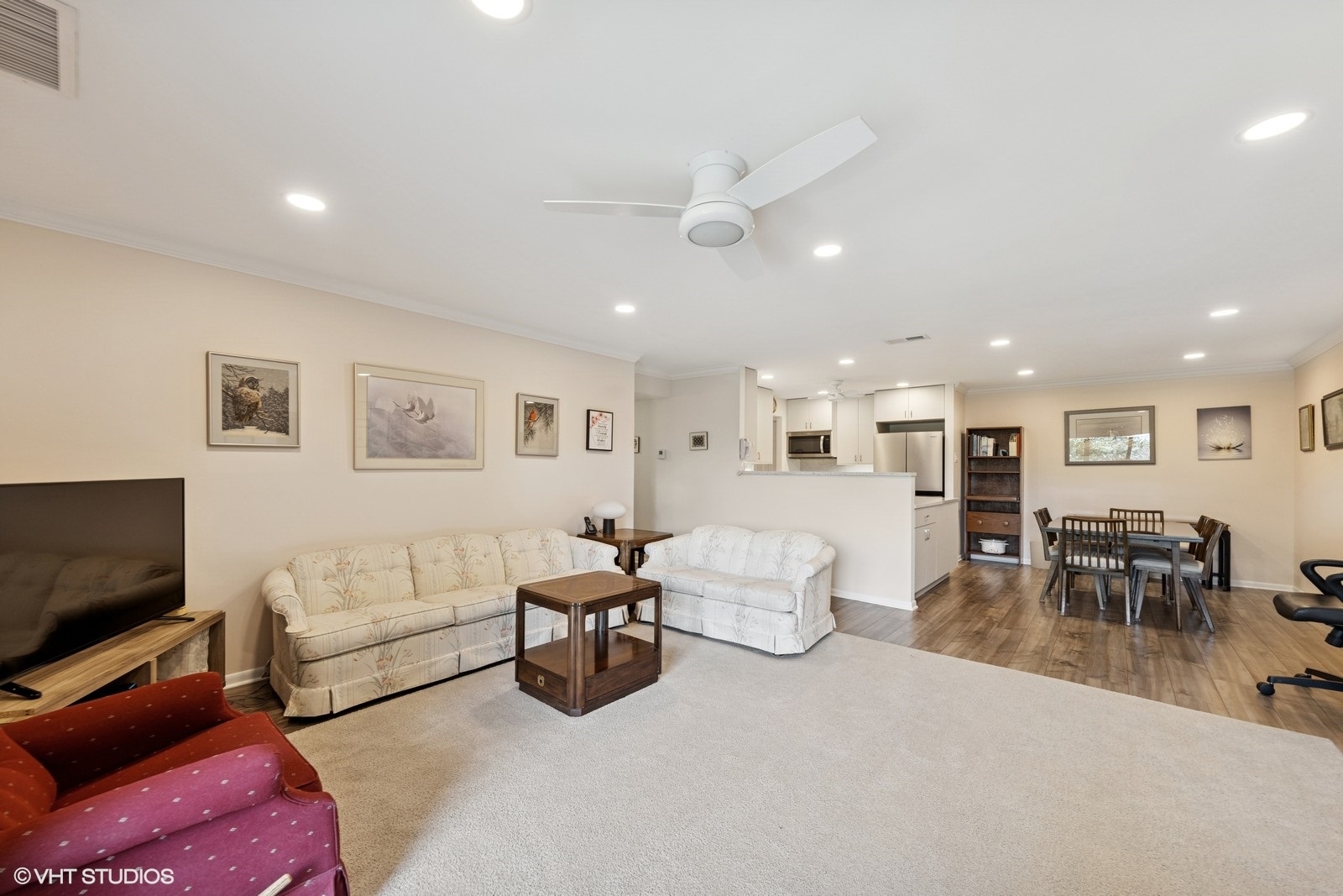6585 Main Street #401, Downers Grove, IL 60516