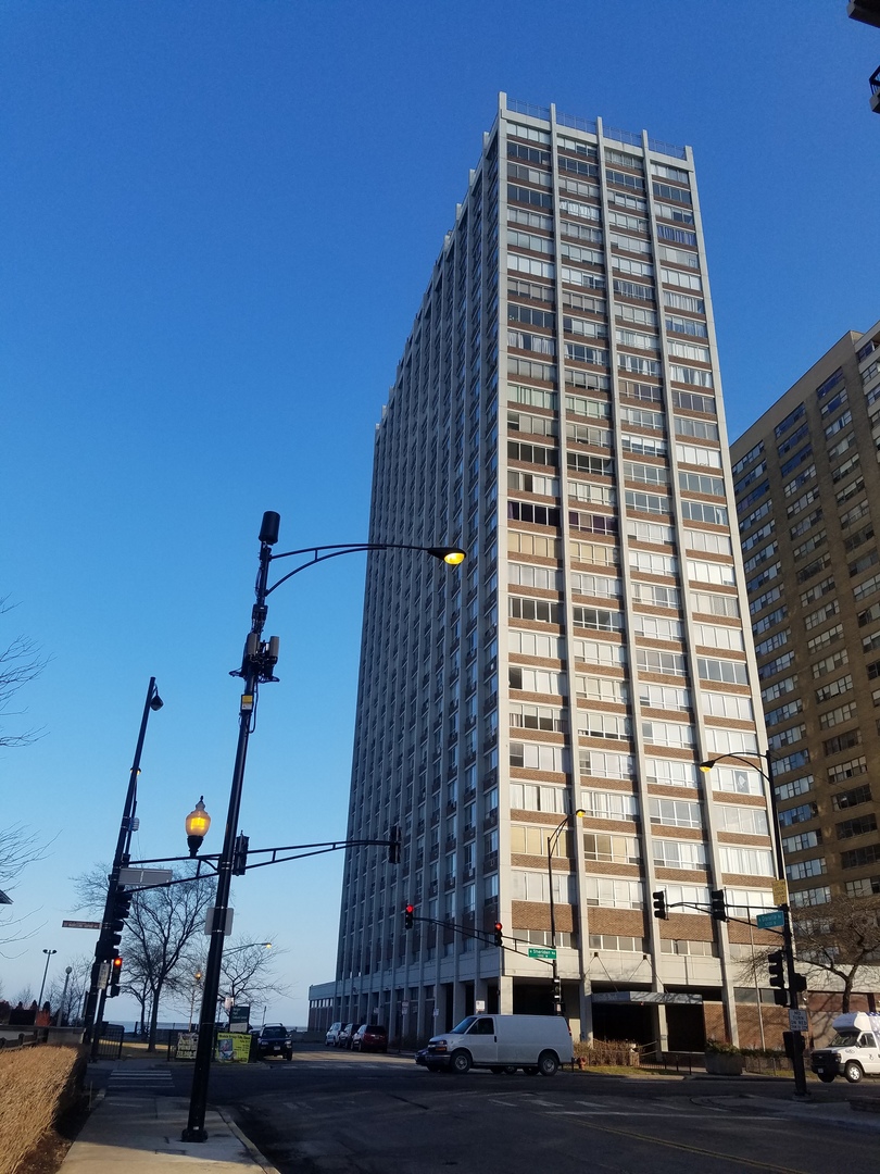 6171 N Sheridan Road #705, Chicago, IL 60660