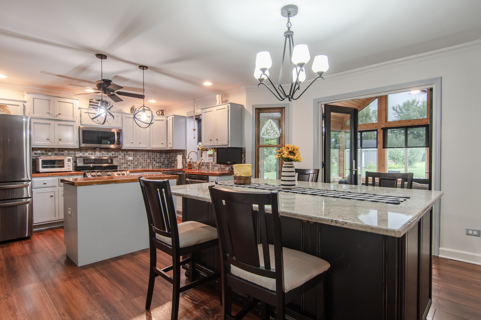 101 Fieldcrest Court, Minooka, IL 60447