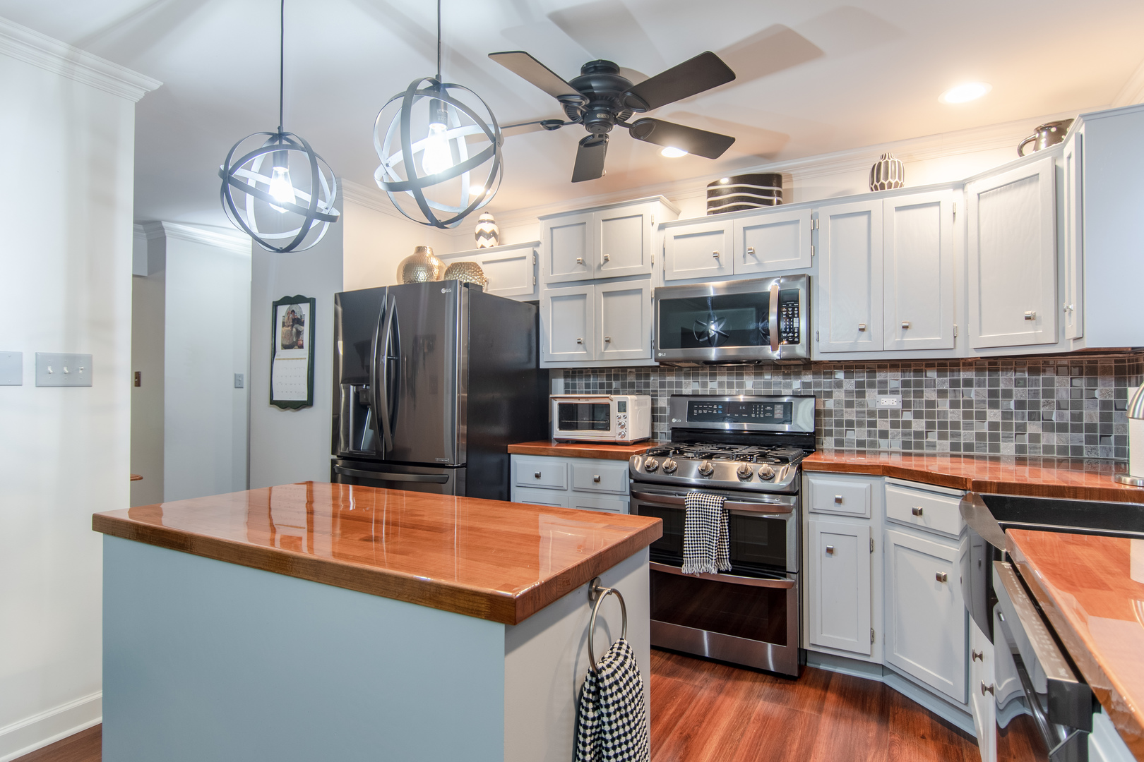 101 Fieldcrest Court, Minooka, IL 60447