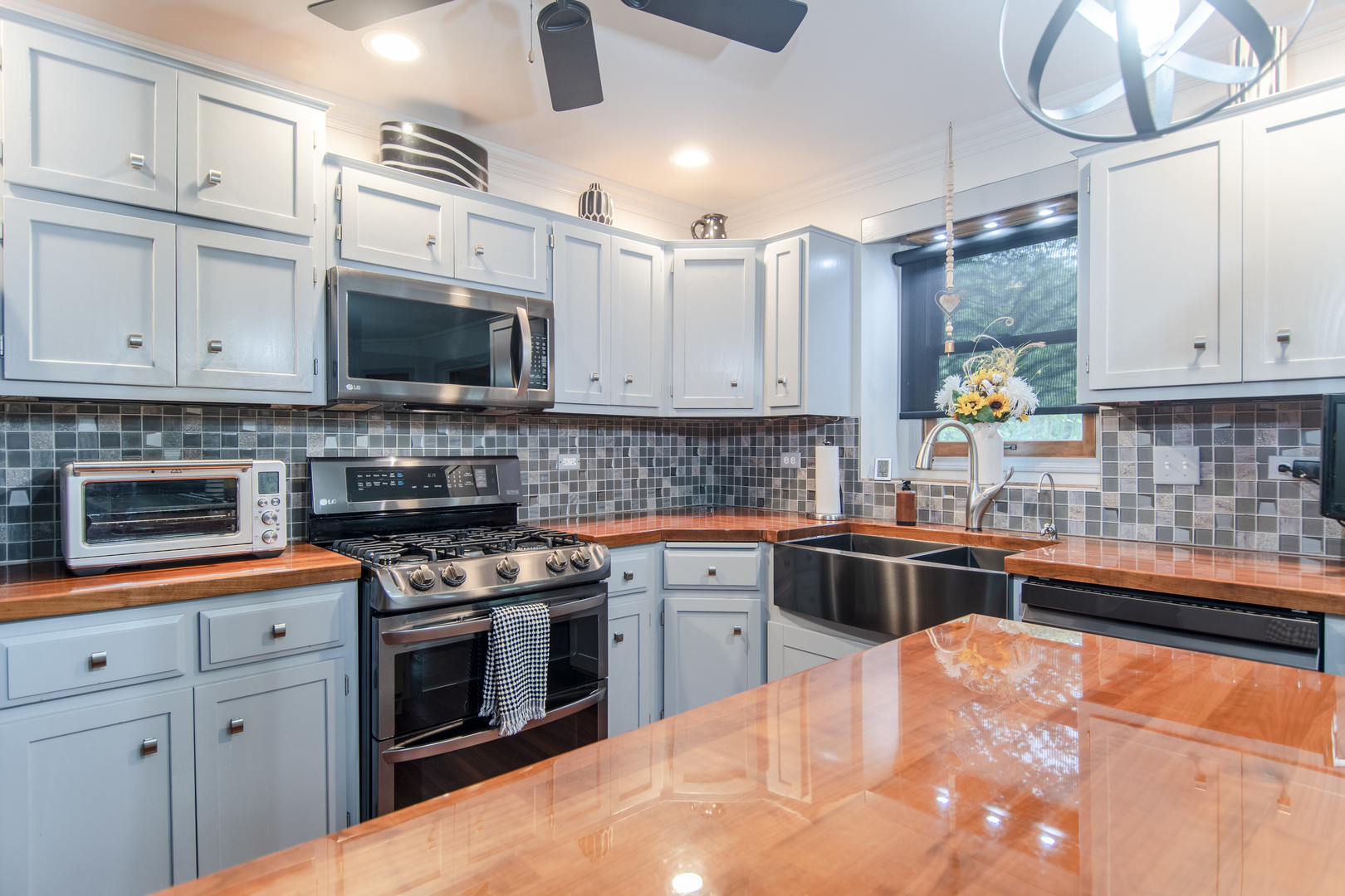 101 Fieldcrest Court, Minooka, IL 60447
