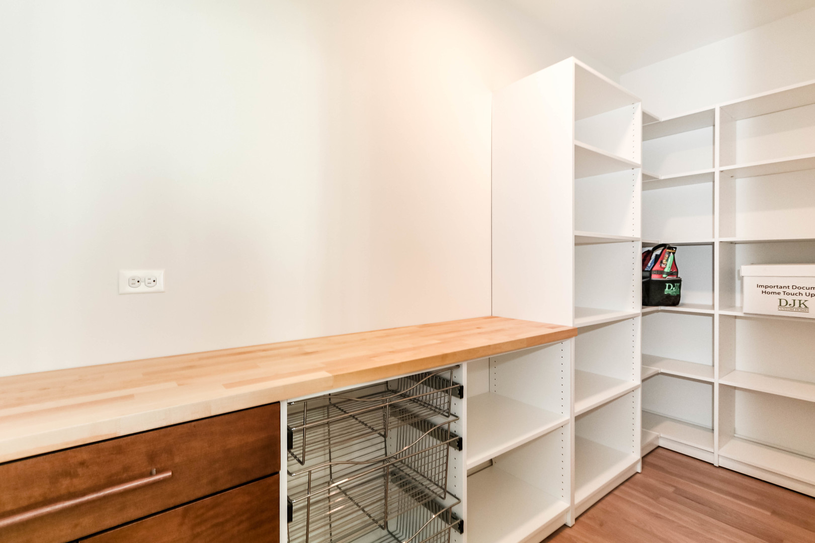 27W151 48th Street, Naperville, IL 60540
