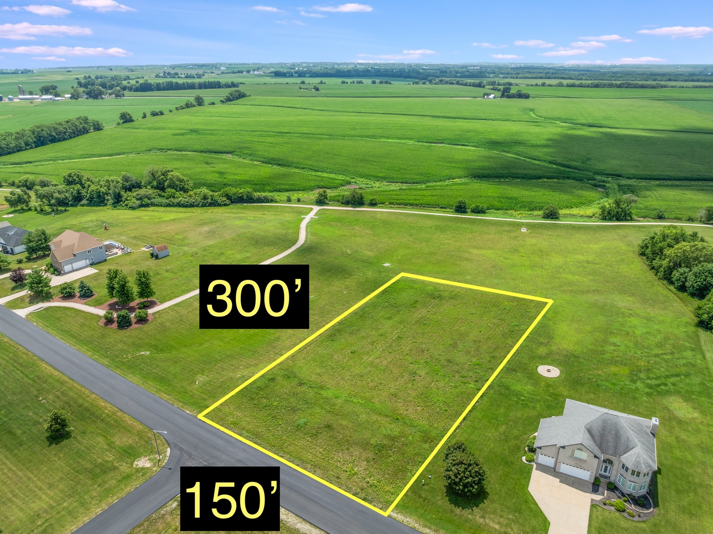 15880 S Stonewall Drive, Newark, IL 60541