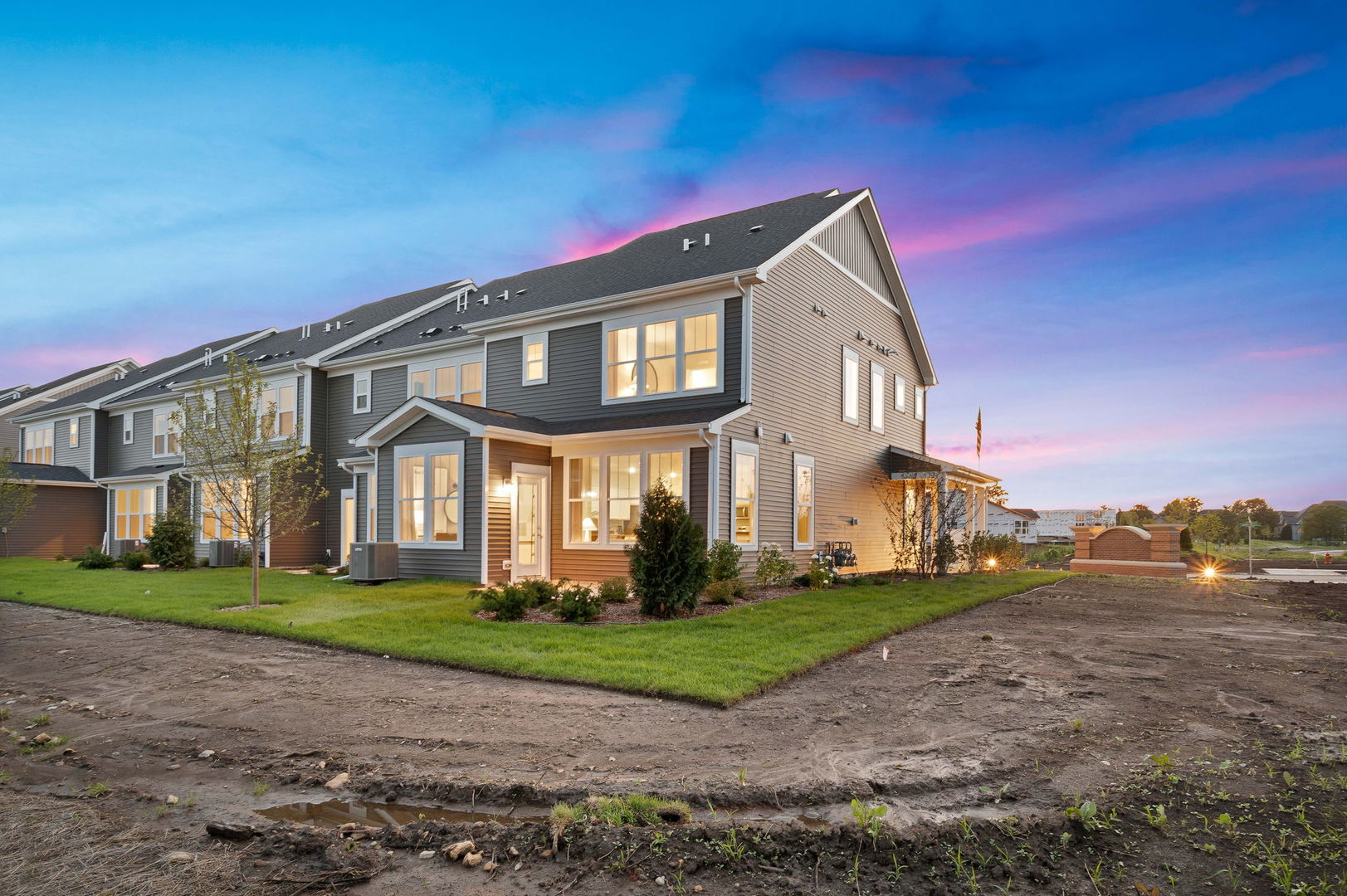 2251 Horseshoe Circle #09704, Naperville, IL 60564