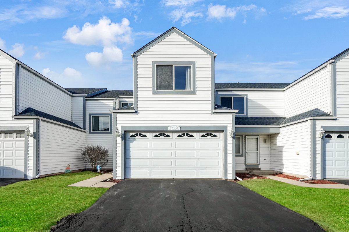 1756 Waters Edge Drive, Minooka, IL 60447