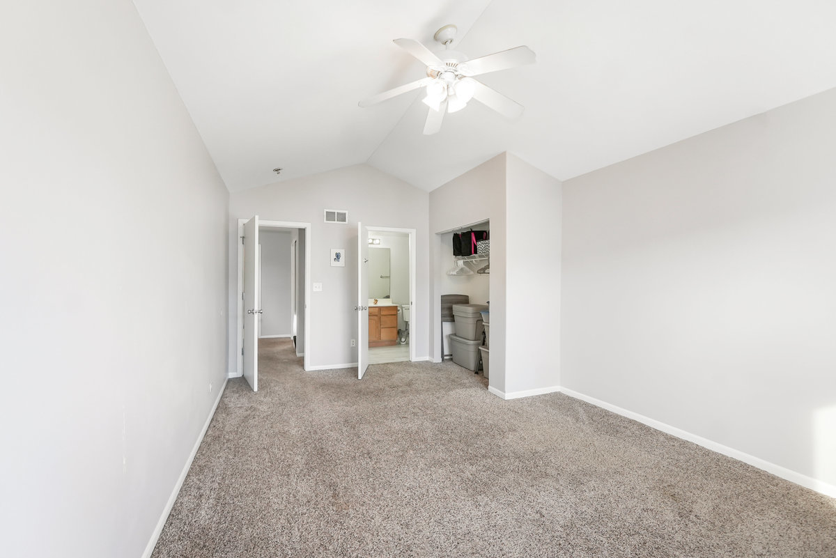 1756 Waters Edge Drive, Minooka, IL 60447