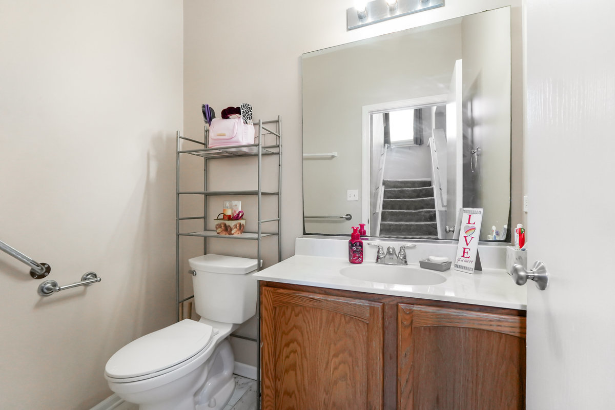 1756 Waters Edge Drive, Minooka, IL 60447