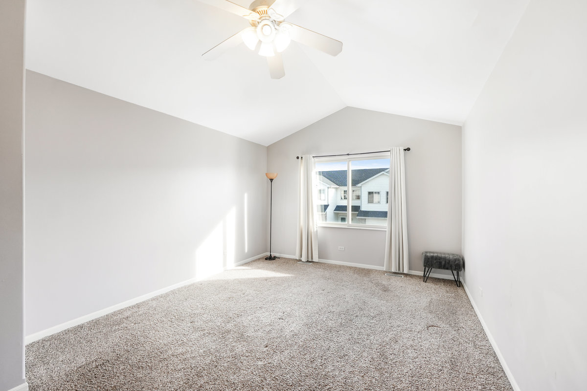 1756 Waters Edge Drive, Minooka, IL 60447
