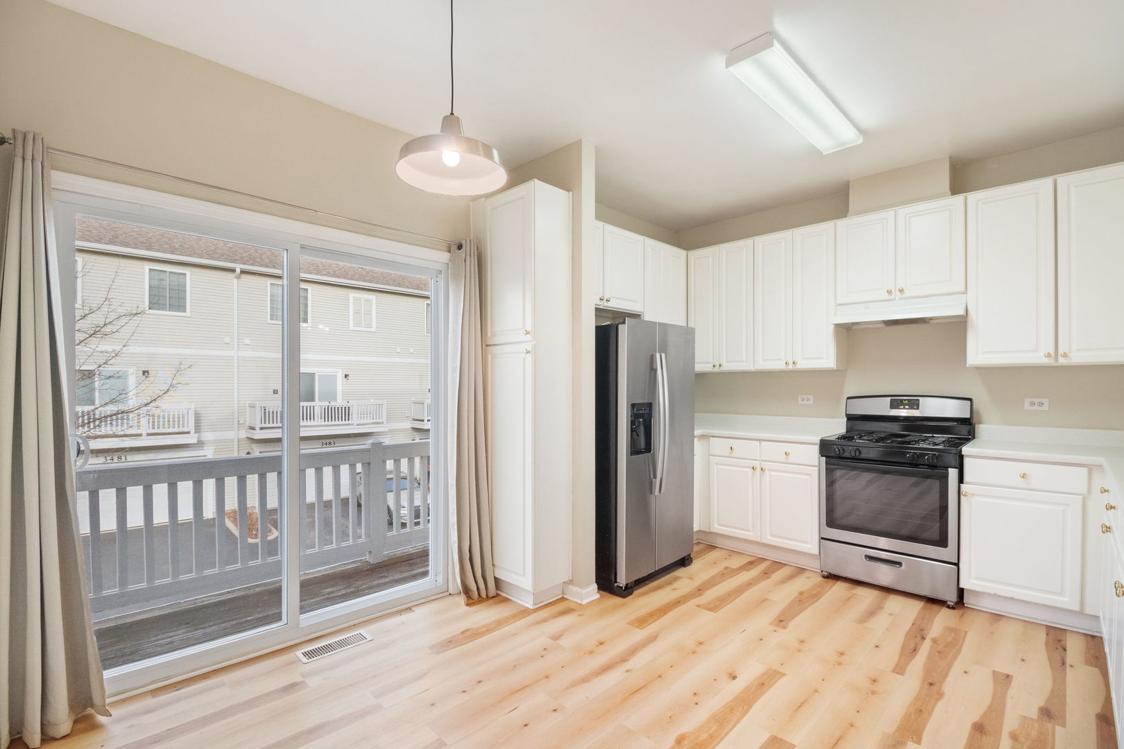 3499 Ravinia Circle, Aurora, IL 60504
