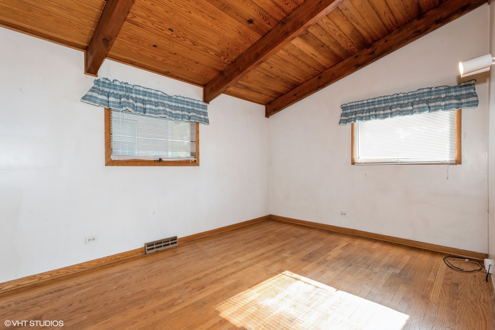461 W Grantley Avenue, Elmhurst, IL 60126